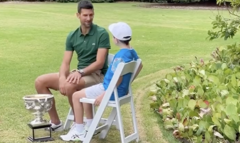 Djokovic deixa conselho especial em entrevista com um gandula