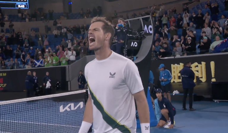 [VÍDEO] O momento em que Murray celebrou triunfo estrondoso após 5h45 loucas