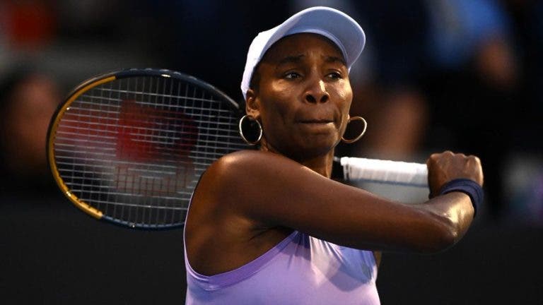 Lesionada, Venus Williams não desiste de voltar às quadras aos 42 anos