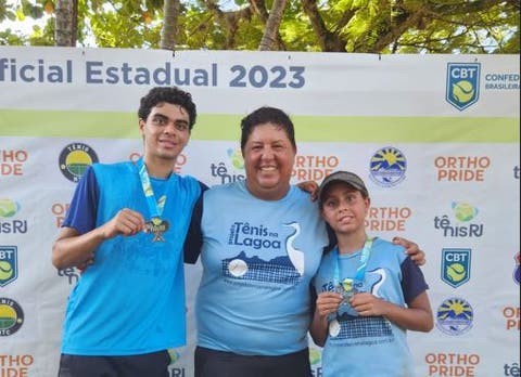 Tênis na Lagoa Antonio Vitor e Maria Giulia