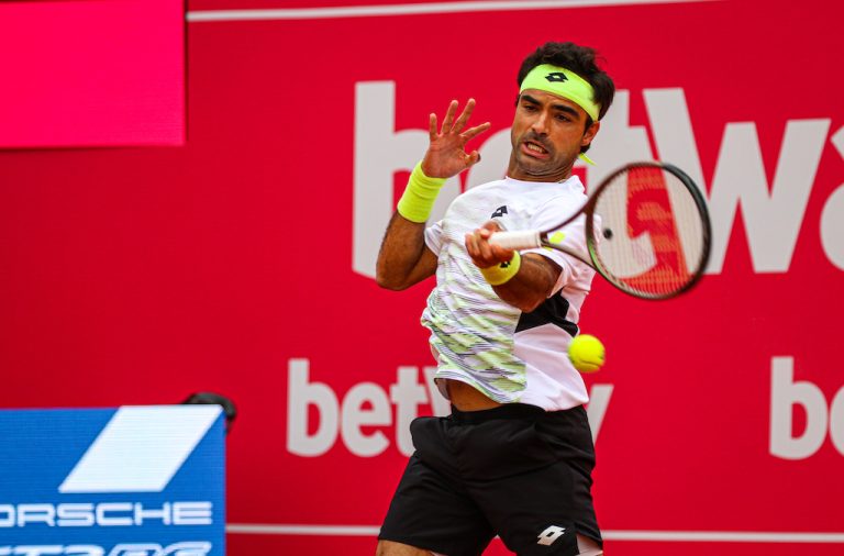 Frederico Silva perde para ex-top 20 em Milão