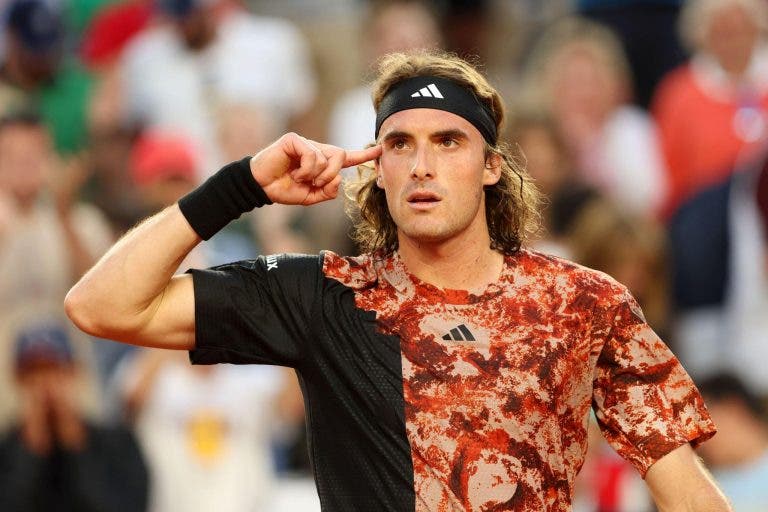 Tsitsipas inicia temporada de grama já na próxima semana