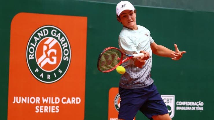 João Fonseca perde para norte-americano e cai nas quartas de Roland Garros