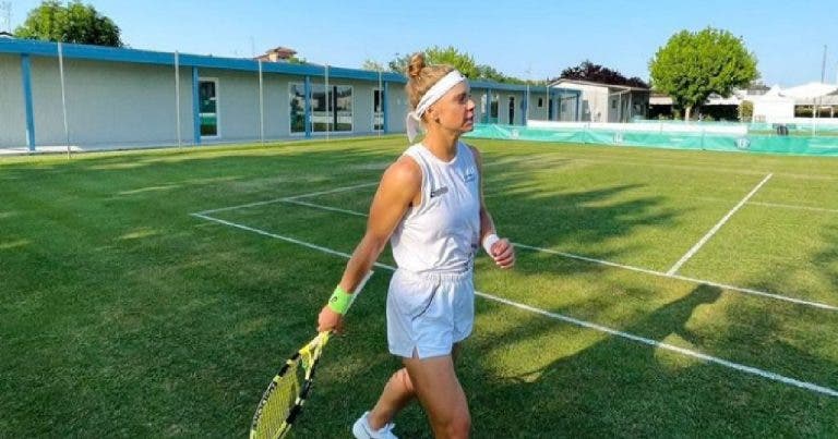 Laura Pigossi conquista primeira vitória da carreira na grama em Gaiba