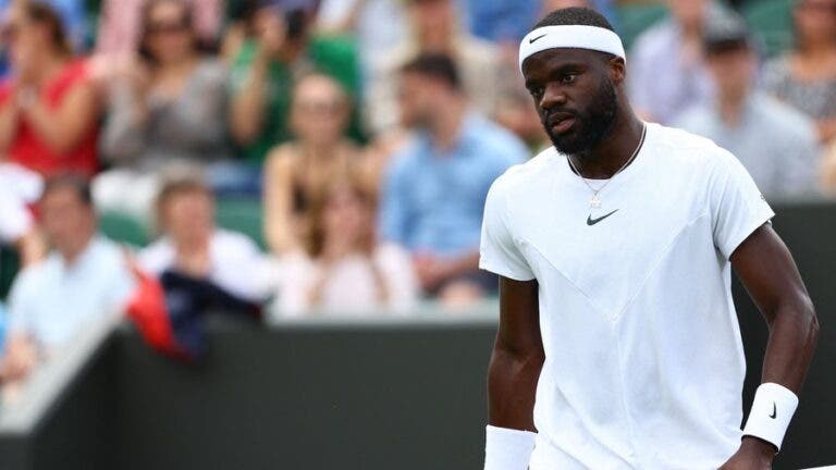 Tiafoe decepcionado: “Sou top 10 e joguei como se não tivesse um ponto na ATP, fui horrível”