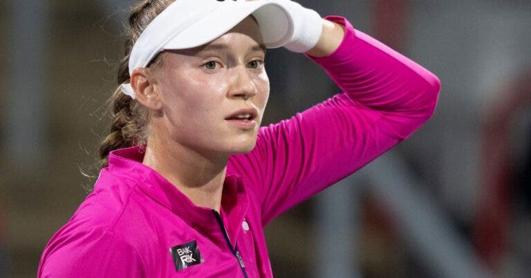 Rybakina desiste de Tóquio, mas garante que não foi devido à polêmica regra da WTA