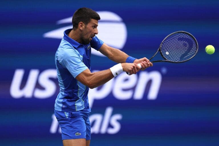 Djokovic iguala recorde mágico de Margaret Court e abre vantagem de Serena Williams