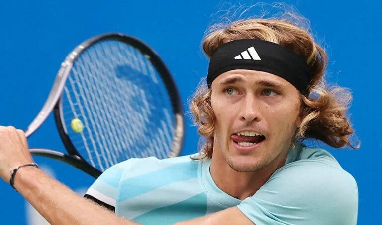 Zverev bate ‘freguês’ Dimitrov e encara Safiulin na final em Chengdu