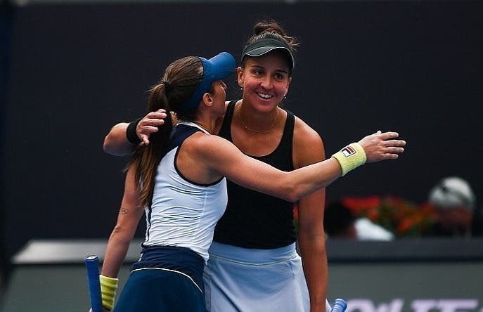 Luisa Stefani e Ingrid Martins passam por finalistas de Grand Slam e estão na semifinal de Pequim