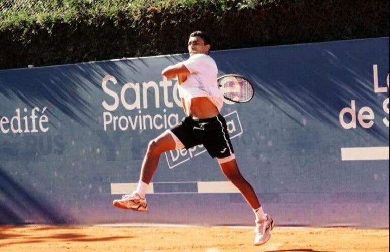 Em jogo de poucas quebras, Thiago Monteiro cai na semifinal do Challenger de Santa Fé para tenista da casa