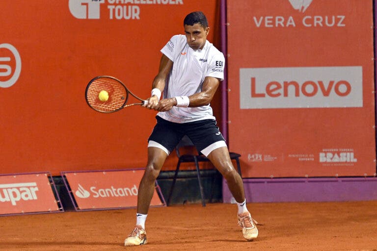 Gustavo Heide desiste, e Thiago Monteiro avança às oitavas em Campinas