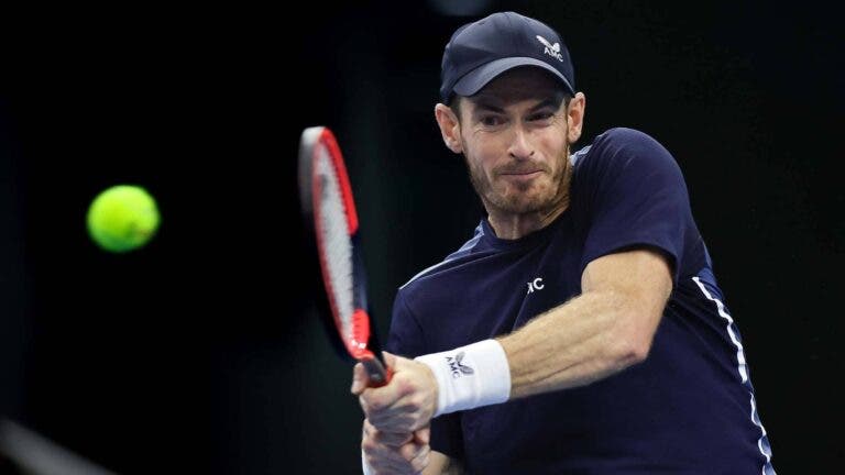 Andy Murray supera primeiro set dramático e estreia com vitória em Basileia