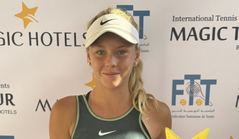 Ksenia Efremova brilha aos 14 anos, conquista título ITF e realiza feito inédito desde 2003