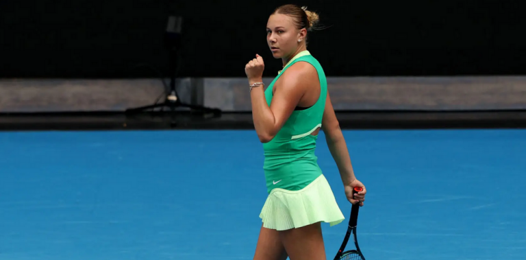 Anisimova impressiona contra Badosa e iguala sua melhor campanha no Australian Open