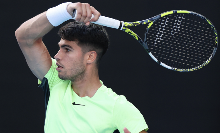 Alcaraz fecha preparação para o Australian Open derrotando Ruud