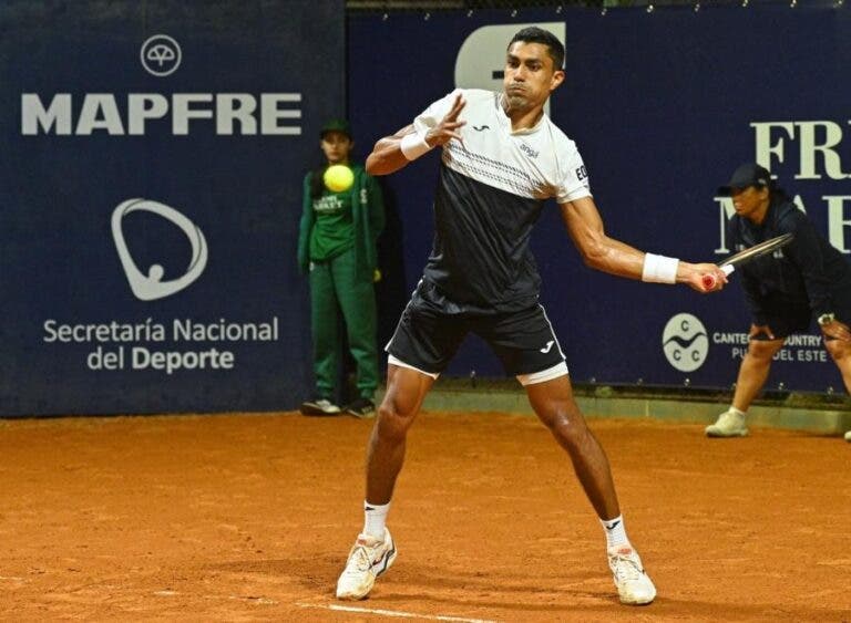 Thiago Monteiro passa tranquilo por argentino rumo às quartas em Punta del Este