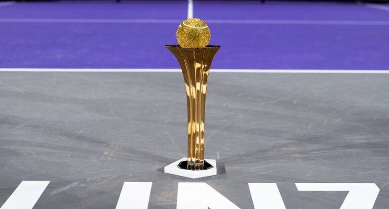Troféu do WTA 500 de Linz brilha com 8,1 mil cristais Swarovski