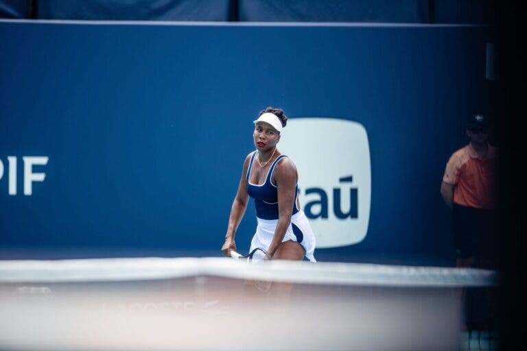 Venus Williams perde na primeira rodada em Miami com Serena nas arquibancadas