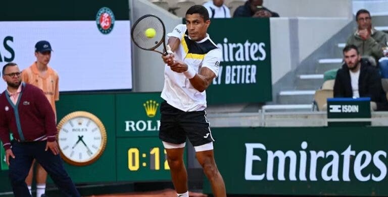 Thiago Monteiro esboça reação, mas é eliminado na primeira rodada de Roland Garros