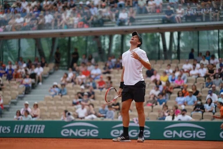 Roland Garros divulga wildcards e “ignora” despedida de Thiem