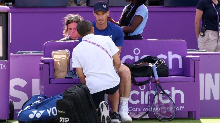 Murray lesiona as costas e desiste no último jogo da carreira em Queen’s