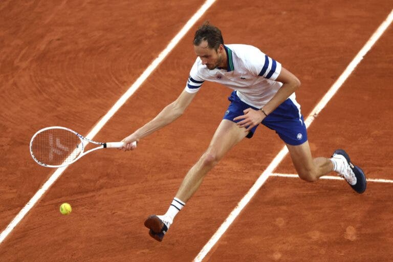 Medvedev elogia Machac em Roland Garros: “Jogou no nível de top 10”