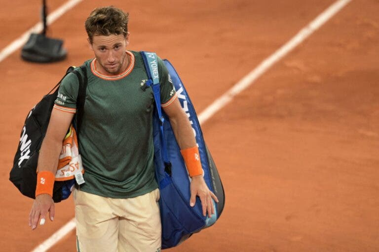 Ruud sai de Roland Garros frustrado: “Comecei a sentir dores no estômago…”