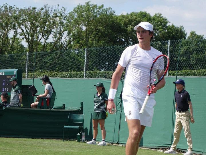 João Fonseca perde duelo dramático em Wimbledon em sua estreia em Slams
