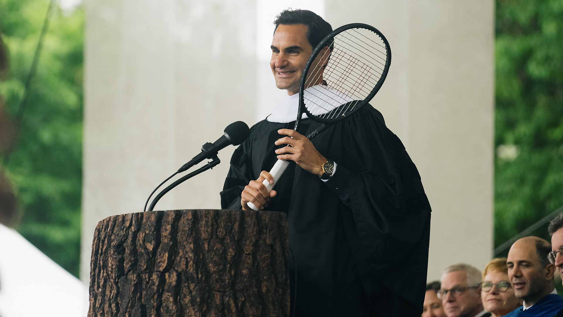 [VÍDEO] Federer faz discurso arrepiante em formatura de uma universidade nos EUA