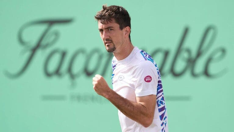 Ofner estreia em finais ATP em Mallorca e é o quarto austríaco da história a atingir a marca na grama