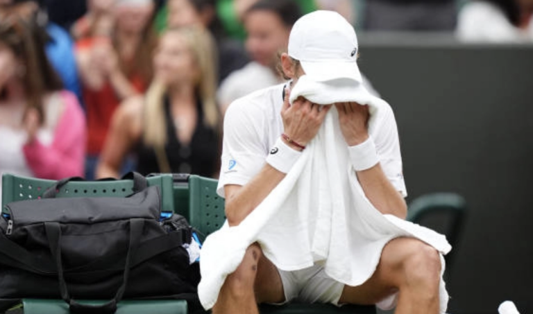 De Minaur continua lesionado e também está fora do Masters 1000 de Cincinnati