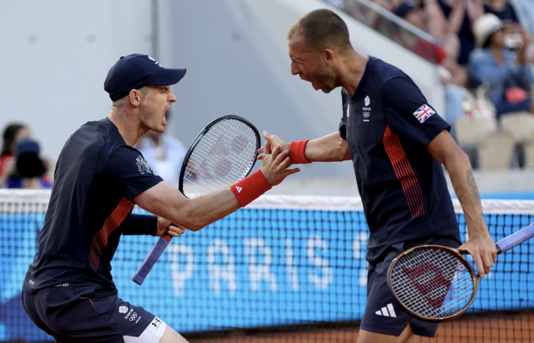 Alto… e continua o baile! Murray faz virada épica e prolonga carreira em Paris 2024