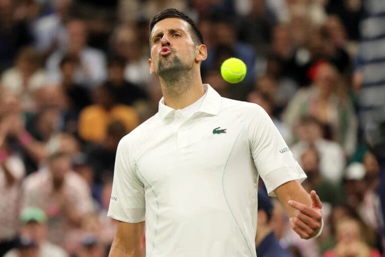 Djokovic dá lição a Rune em Wimbledon e vai às quartas de um Slam pela 60ª vez