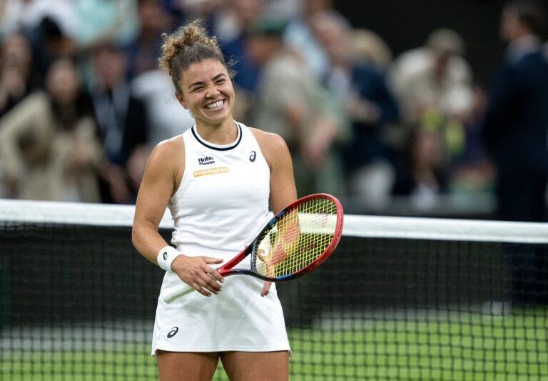 Paolini e Krejcikova alcançam o que não se via em Wimbledon desde 2004