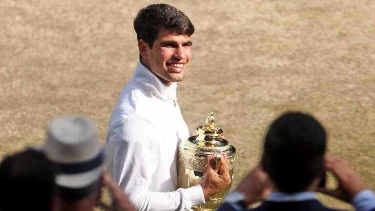 Alcaraz: “Ainda me emociono quando vejo vídeos de Roland Garros e Wimbledon”