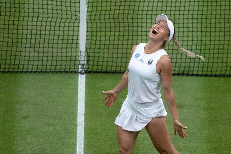 Putintseva explica o que passou pela cabeça durante virada contra Swiatek em Wimbledon