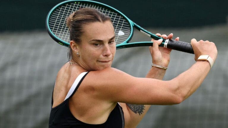 Sabalenka explica desistência de Wimbledon: “O meu ombro não está cooperando”