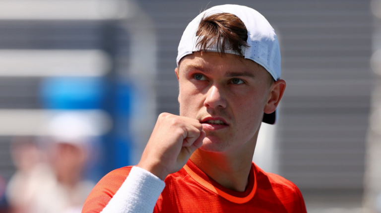 Rune vira contra Berrettini rumo à segunda rodada em Cincinnati