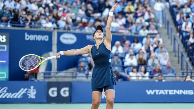 Ex-campeã Andreescu sofre derrota dura diante do seu público em Toronto