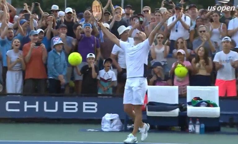 Evans sai de 0-4 abaixo no quinto set e derrota Khachanov no jogo mais longo da história do US Open