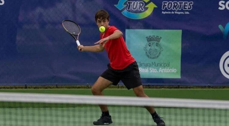 João Portugal soma primeiro ponto na ATP e se junta a Frederico Silva na segunda rodada em Idanha