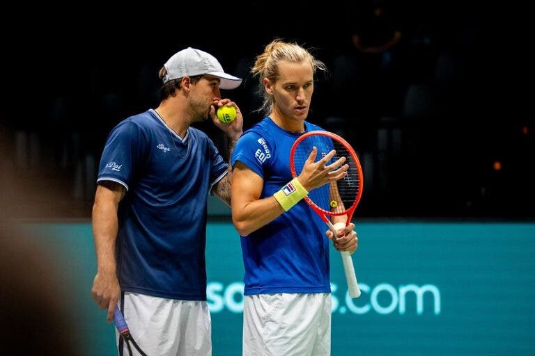 Brasil fecha confronto com a Bélgica com derrota nas duplas e “liga o secador” na Davis Cup Finals