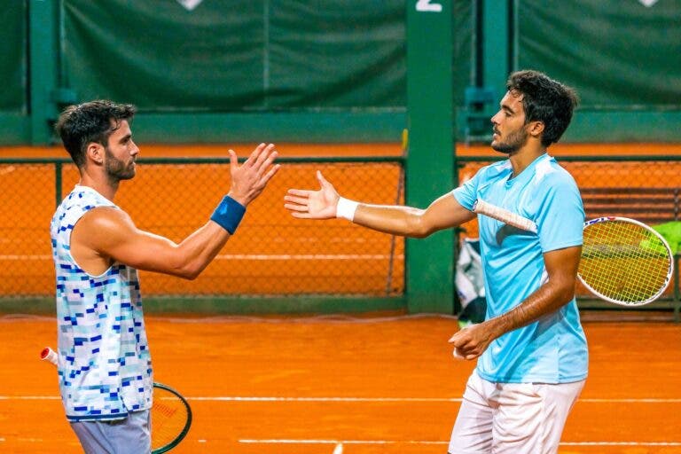 Francisco Cabral escapa ao caos da chuva e avança para às quartas no Lisboa Belém Open