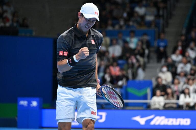 Nishikori joga muito e derrota Cilic pela 10ª vez no retorno a Tóquio