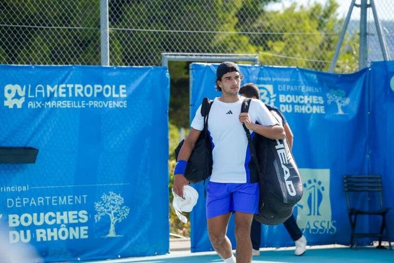 Henrique Rocha perde nas semifinais em simples antes de jogar final de duplas na França