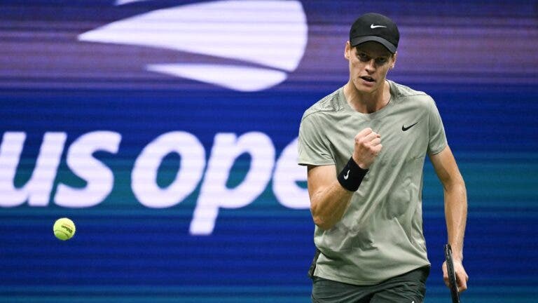 Sinner vence o ex-campeão Medvedev e estreia nas semifinais do US Open