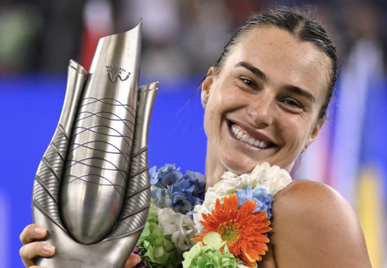 Sabalenka se junta a Serena com prova de autoridade em grande palco