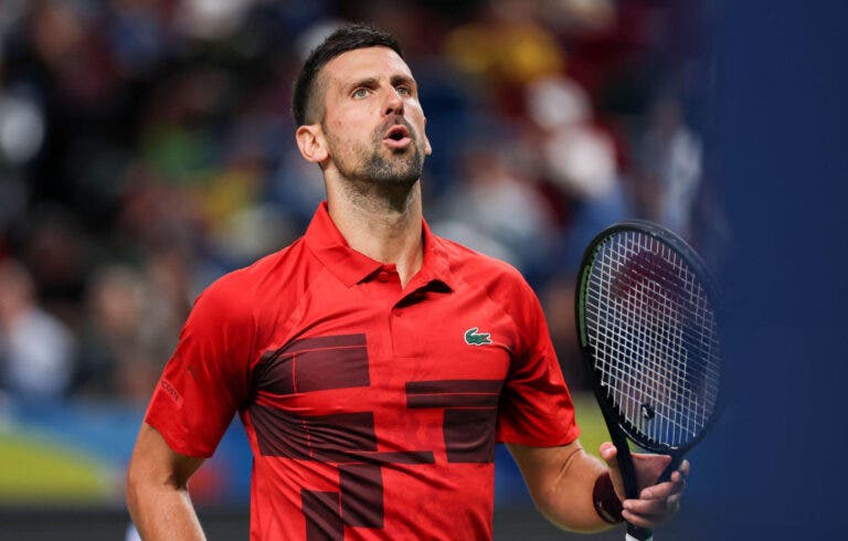 Djokovic roça a perfeição com exibição dominante e vai às oitavas em Shanghai