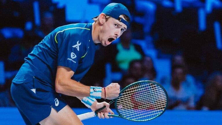 De Minaur acaba com sonho de Draper e sobe ao top 8 da corrida para o ATP Finals