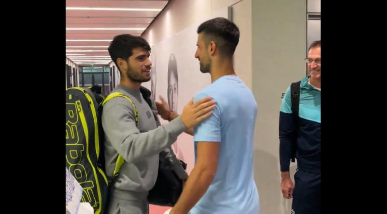 [VÍDEO] Alcaraz e Djokovic se reencontram em Shanghai: “Onde tens andado?”